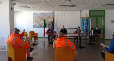 RACCOLTA RIFIUTI, LAVORATORI RICEVUTI DAL SINDACO BENNARDI