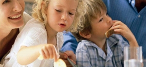 Genitori a tavola nelle mense scolastiche della citt&agrave;