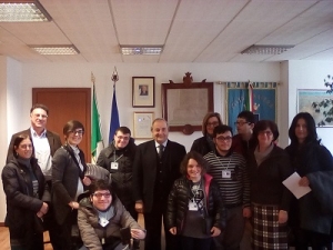 Gli studenti dell'Istituto "Isabella Morra" in visita al Comune